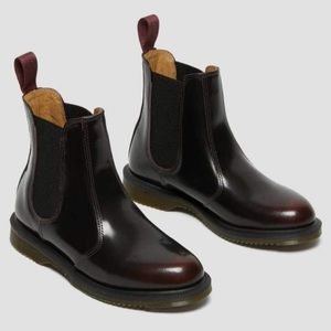 Dr. Martens Flora Leather Chelsea Boot Size 7 (Fit like 8!)